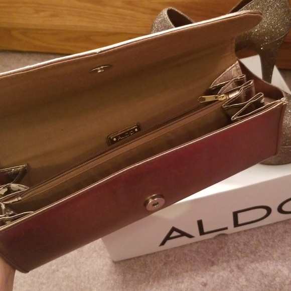 Sparkle peep toe heels with matching clutch - Picture 2 of 4